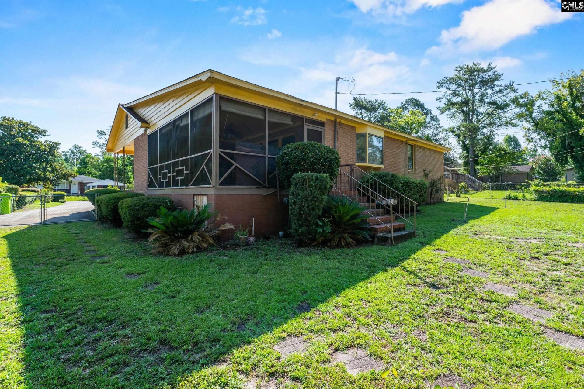 135 Newcastle Drive Photo 31