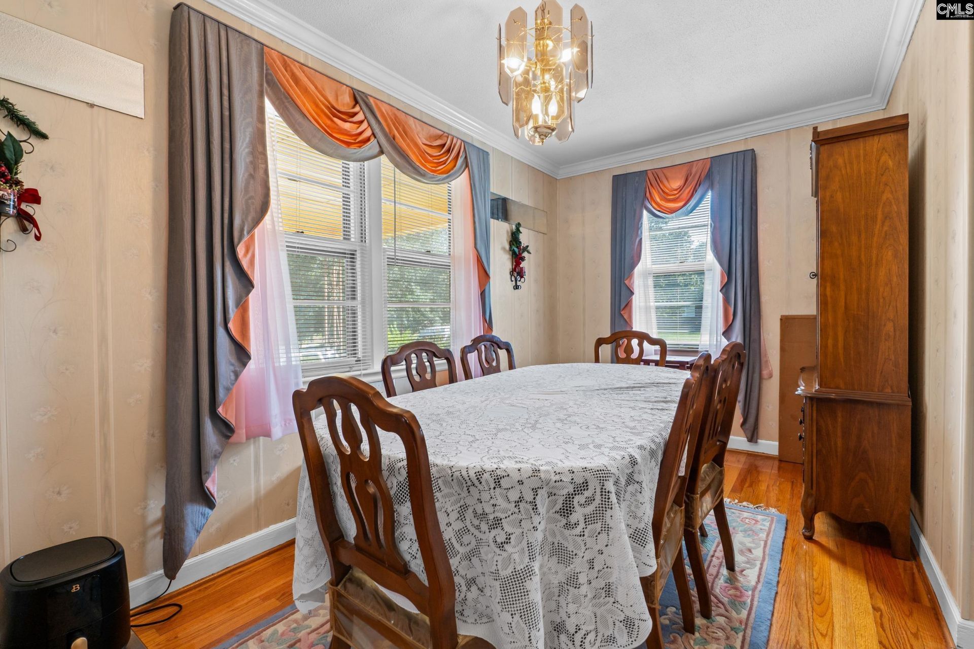135 Newcastle Drive Photo 6