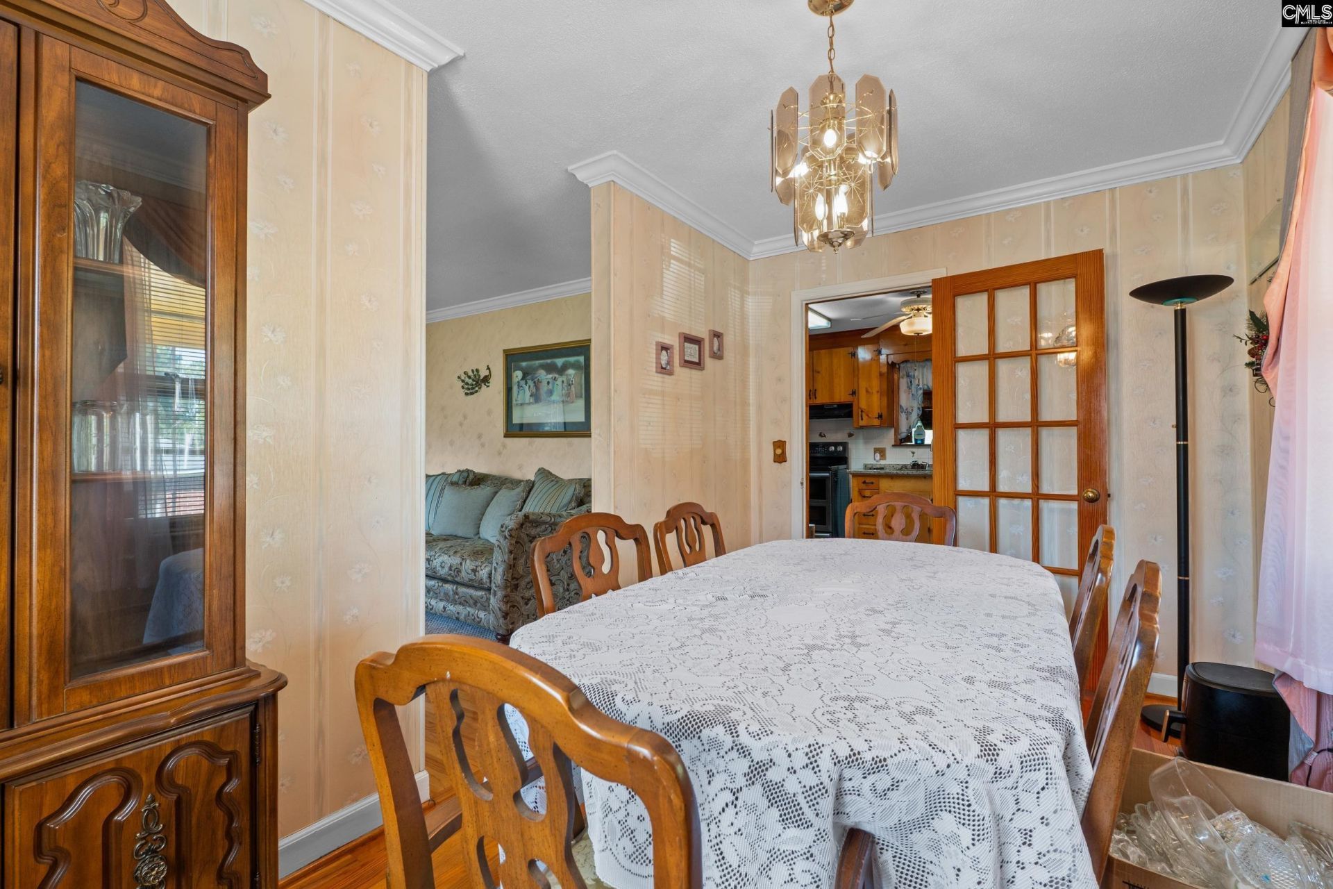 135 Newcastle Drive Photo 7