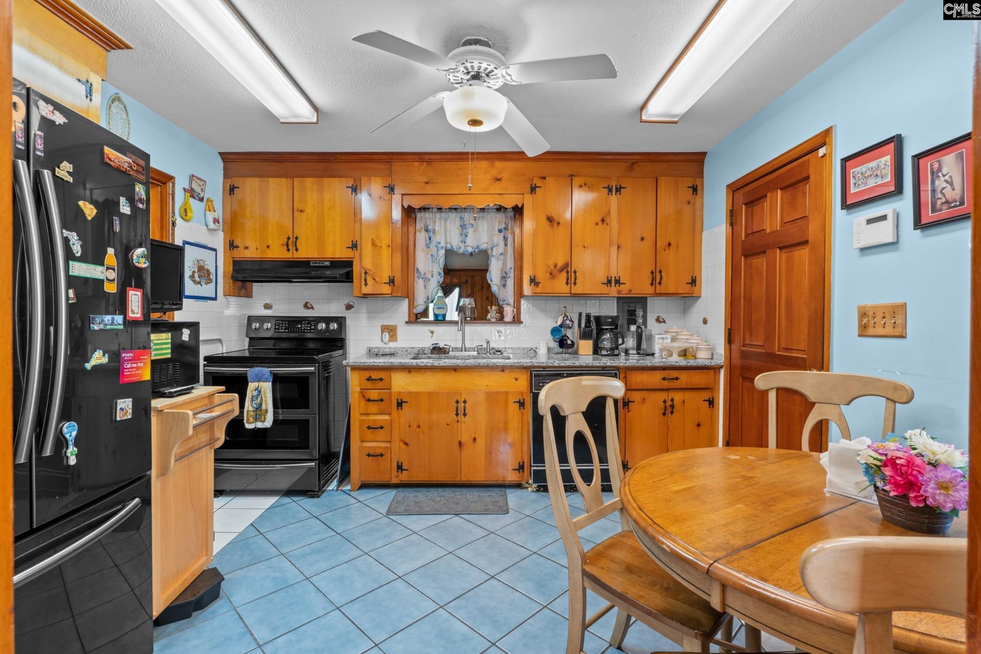 135 Newcastle Drive Photo 9