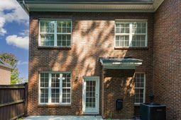 107 Park Ridge Way photo 4