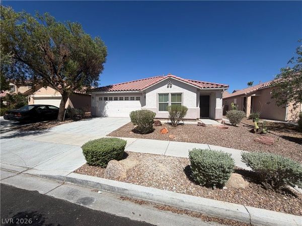 8228 N Corset Creek Street , Las Vegas, NV 89131