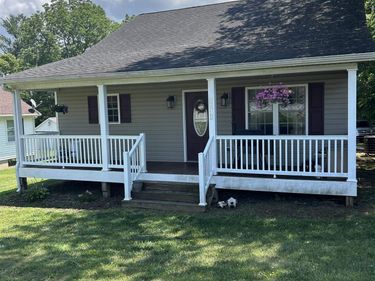 1834 LYNDHURST RD, WAYNESBORO, VA 22980