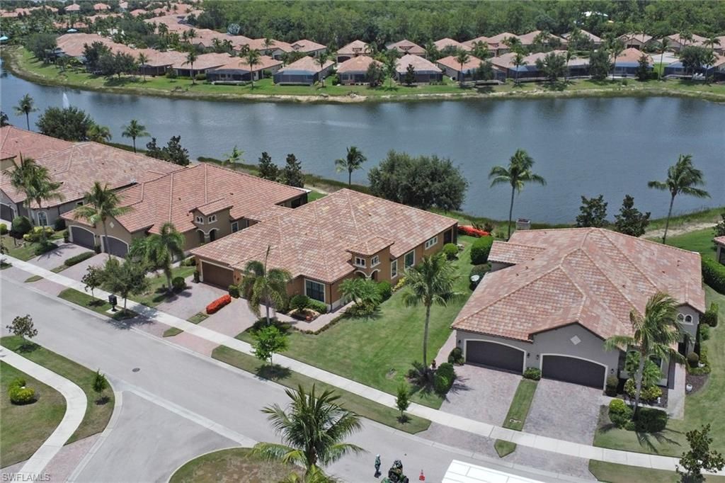 9142 Isla Bella Cir , Bonita Springs, FL 34135 Photo
