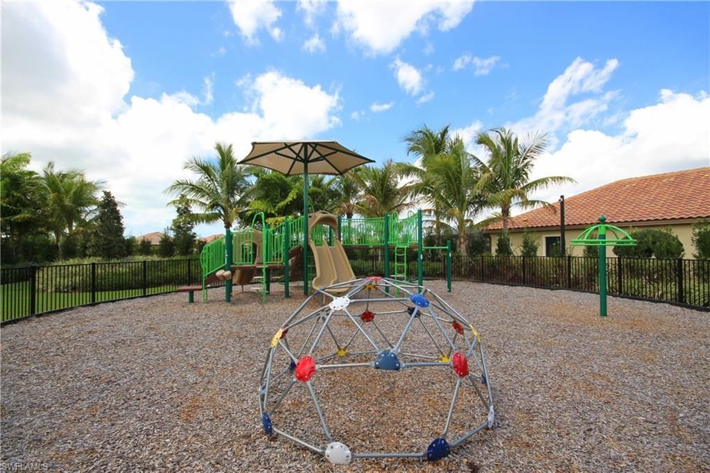 9142 Isla Bella Cir , Bonita Springs, FL 34135 Photo