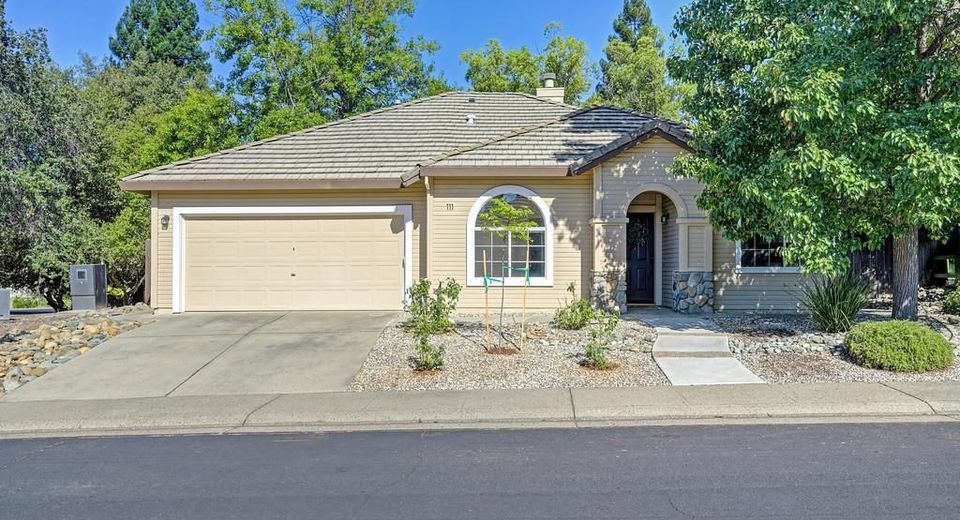 111 Larkin Cir, Folsom, CA 95630 Photo