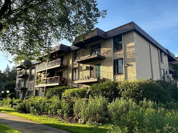 2809 E Minnehaha Parkway, Unit 304, Minneapolis, MN 55417