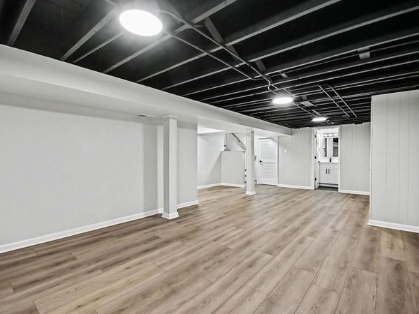 811 E End Avenue , Hillside, IL 60162