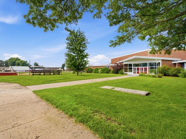 101 N Holloway Street, Alexis, IL 61412