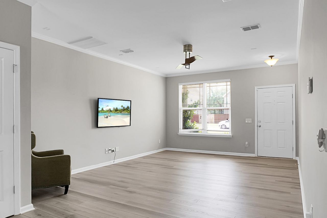 243 Oglethorpe Circle Photo 11