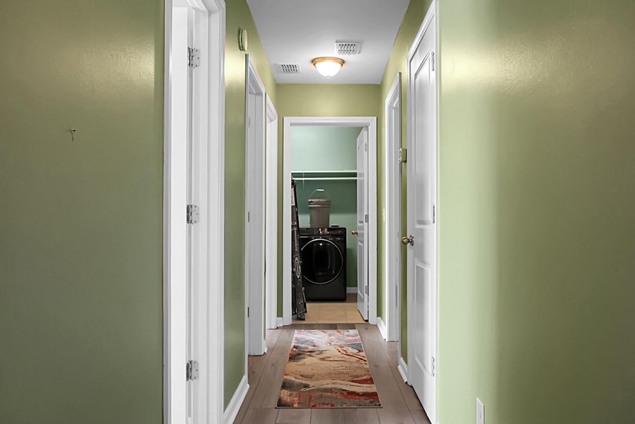 243 Oglethorpe Circle Photo 22