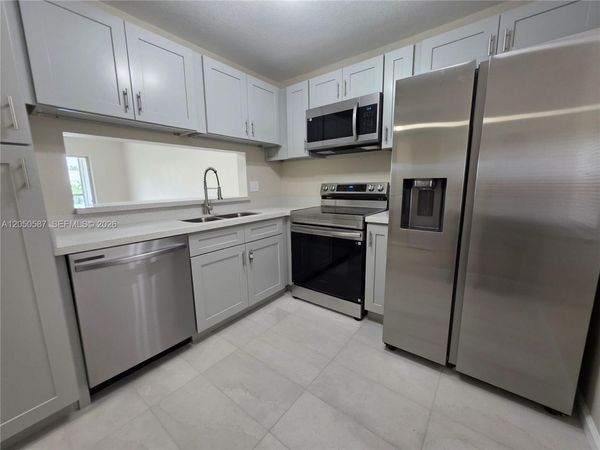 3790 N University Dr , Unit H-1, Coral Springs, FL 33065