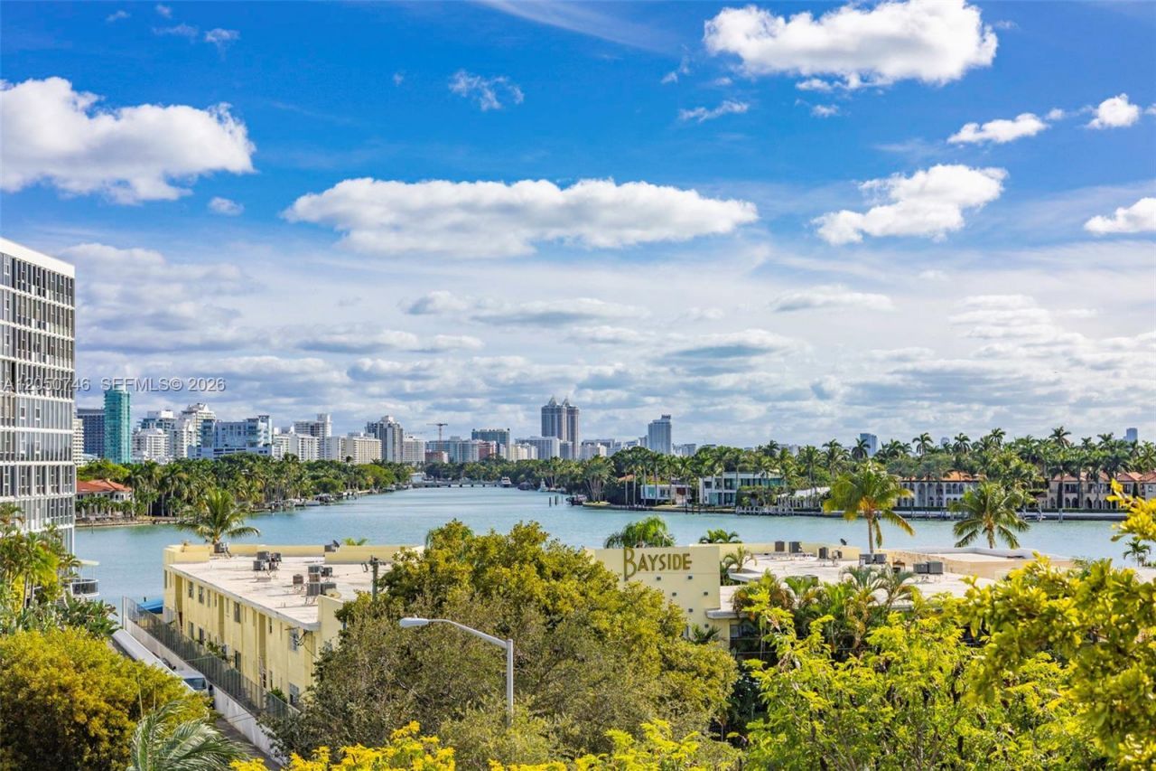 6900 Bay Dr , Unit 5C, Miami Beach, FL 33141 Photo