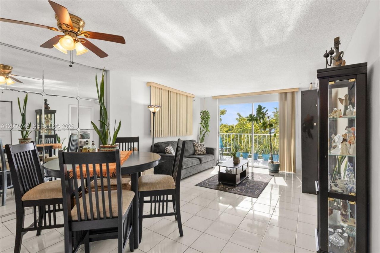 6900 Bay Dr , Unit 5C, Miami Beach, FL 33141 Photo