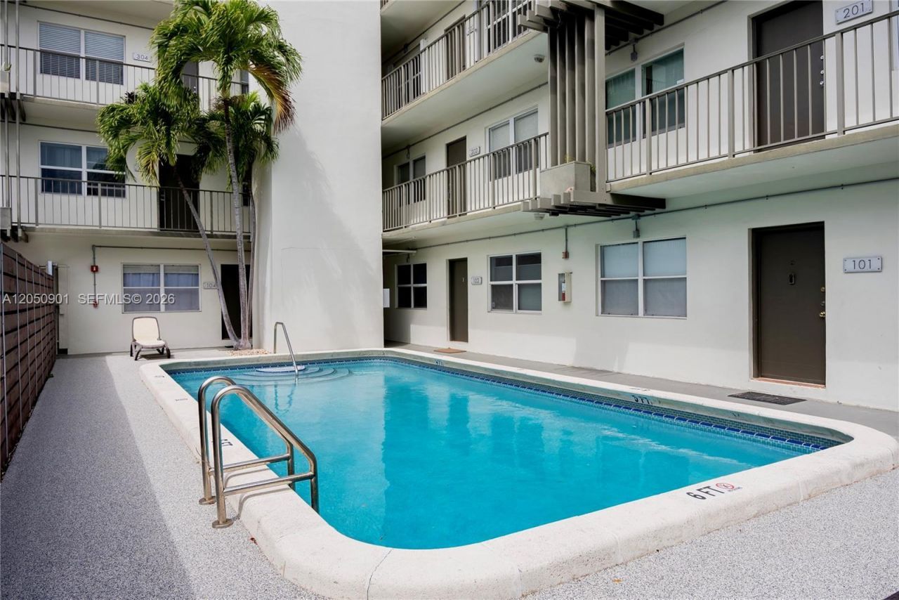 609 NE 13th Ave , Unit 302, Fort Lauderdale, FL 33304 Photo