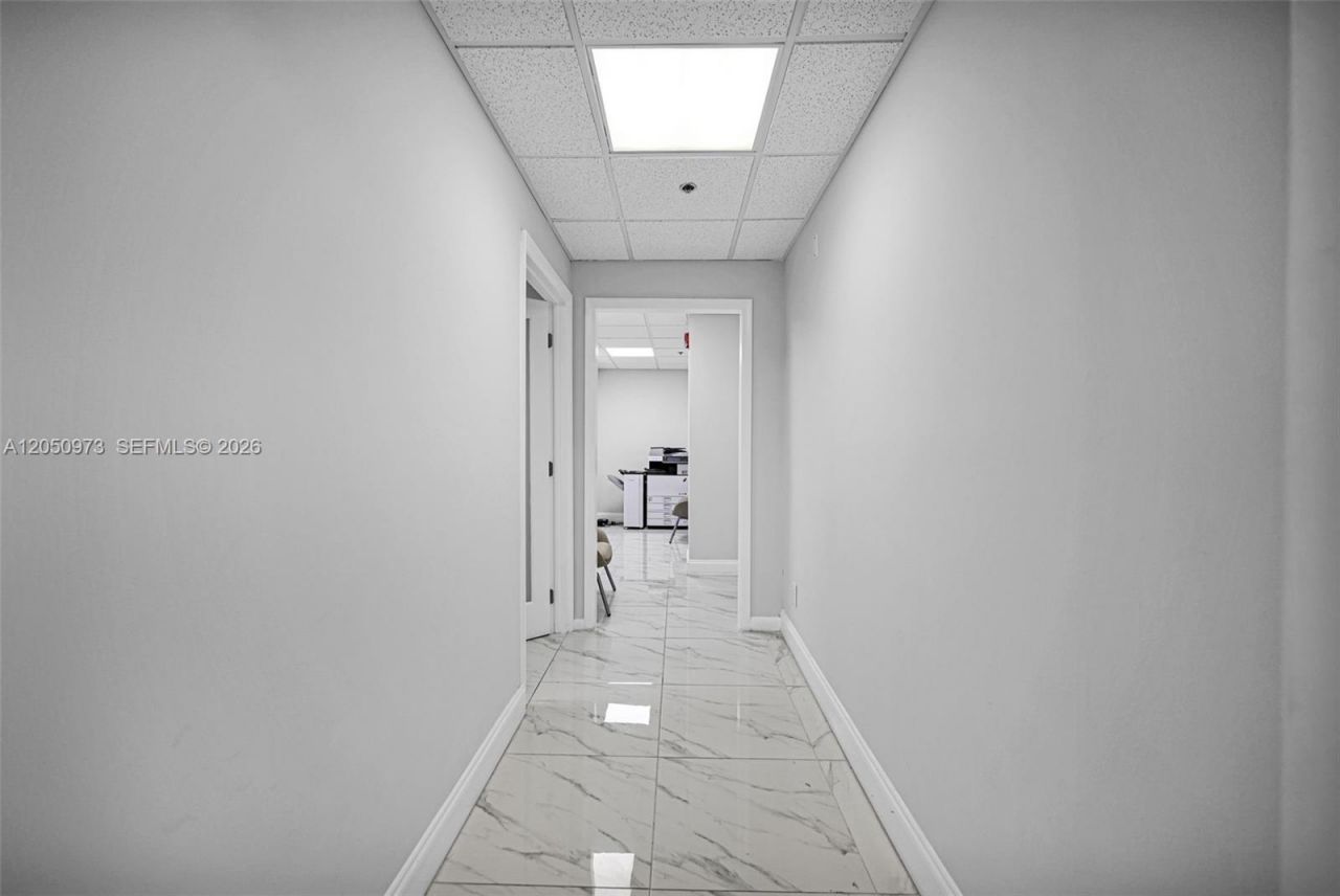 12550 Biscayne Blvd, Unit 702, North Miami, FL 33181 Photo