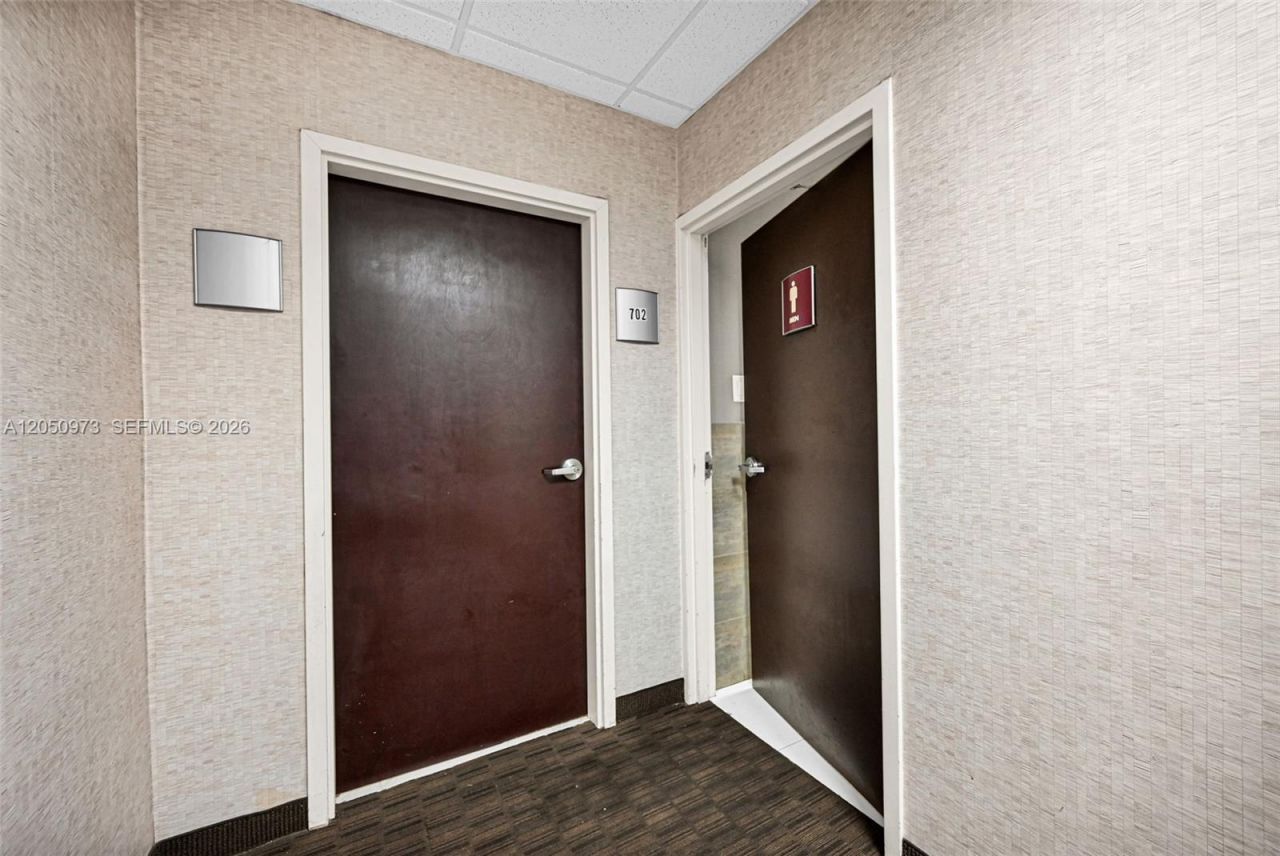 12550 Biscayne Blvd, Unit 702, North Miami, FL 33181 Photo