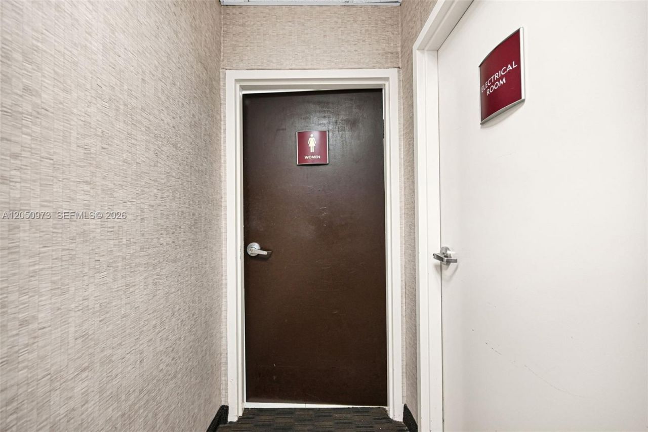 12550 Biscayne Blvd, Unit 702, North Miami, FL 33181 Photo