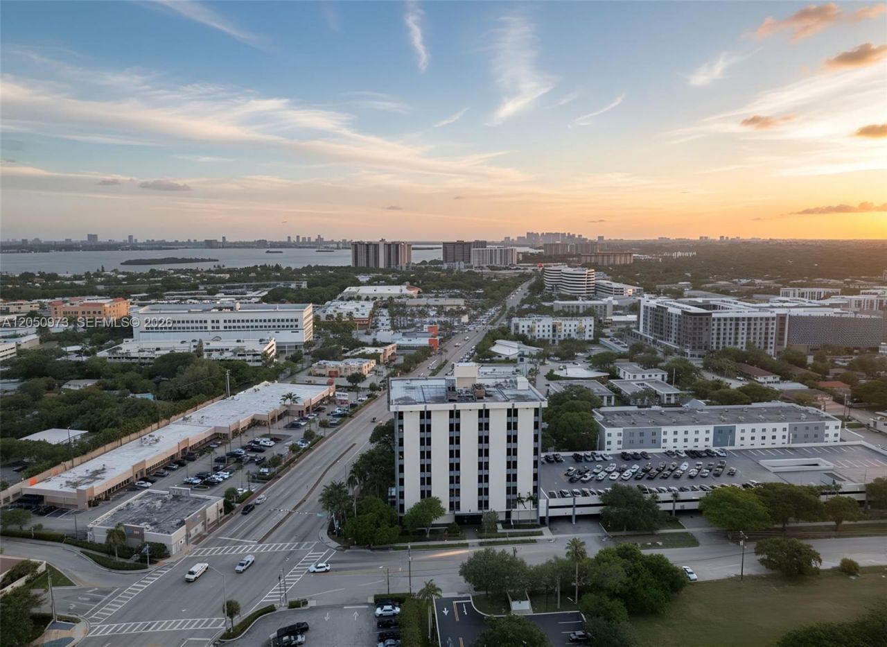 12550 Biscayne Blvd, Unit 702, North Miami, FL 33181 Photo