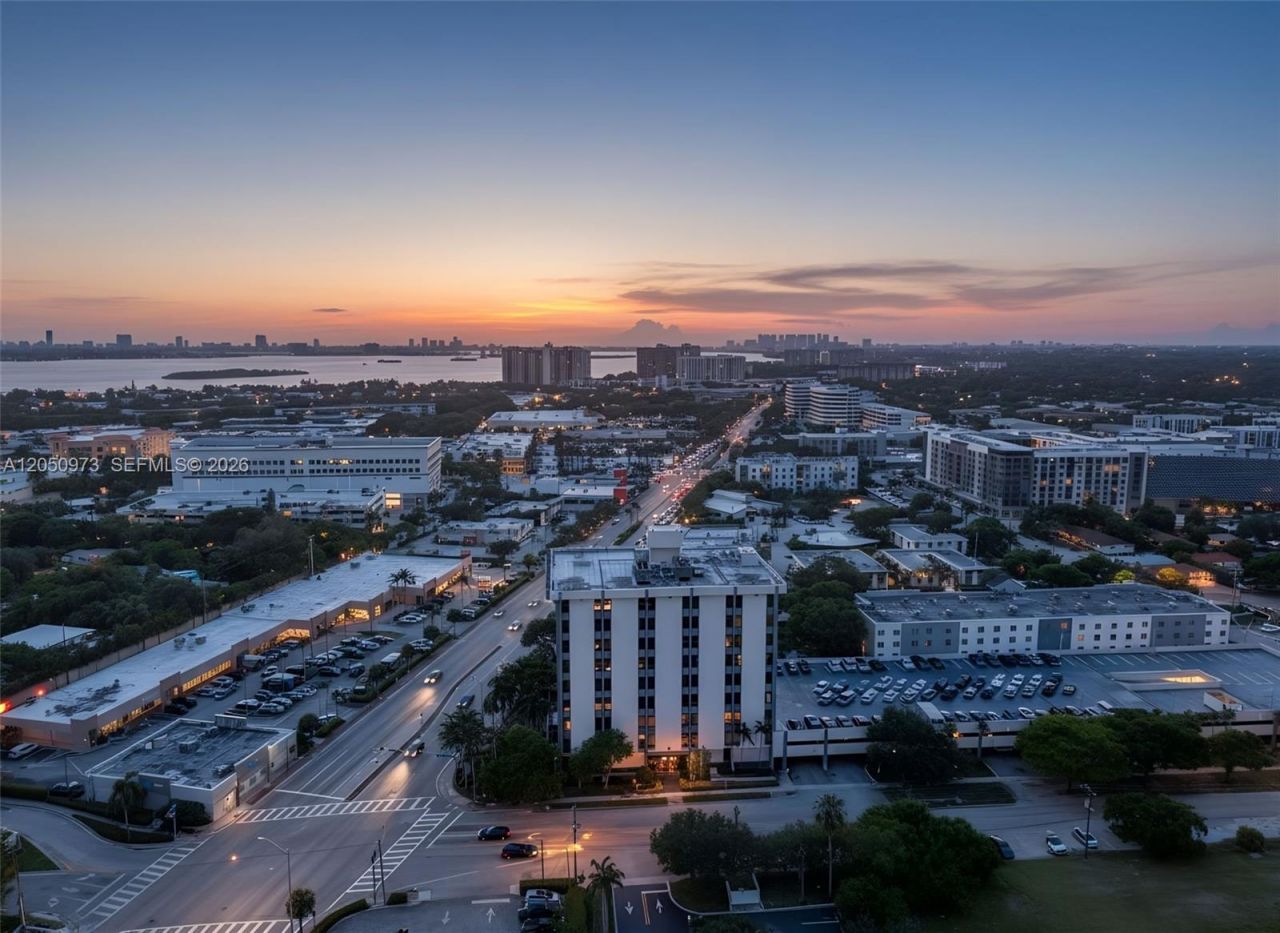 12550 Biscayne Blvd, Unit 702, North Miami, FL 33181 Photo