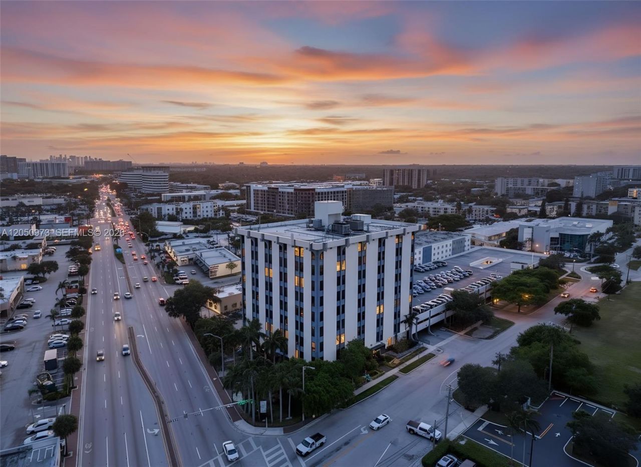 12550 Biscayne Blvd, Unit 702, North Miami, FL 33181 Photo