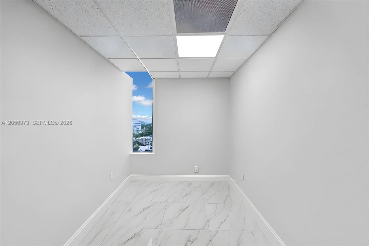 12550 Biscayne Blvd, Unit 702, North Miami, FL 33181 Photo