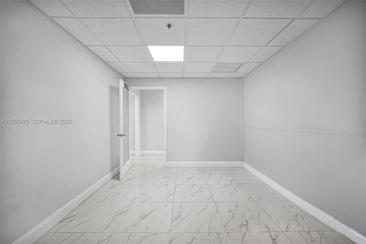 12550 Biscayne Blvd, Unit 702, North Miami, FL 33181 Photo