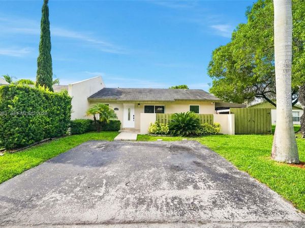 12446 SW 115th Ter , Miami, FL 33186
