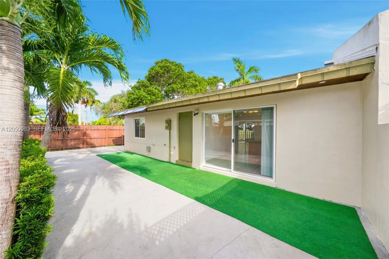 12446 SW 115th Ter, Miami, FL 33186 Photo