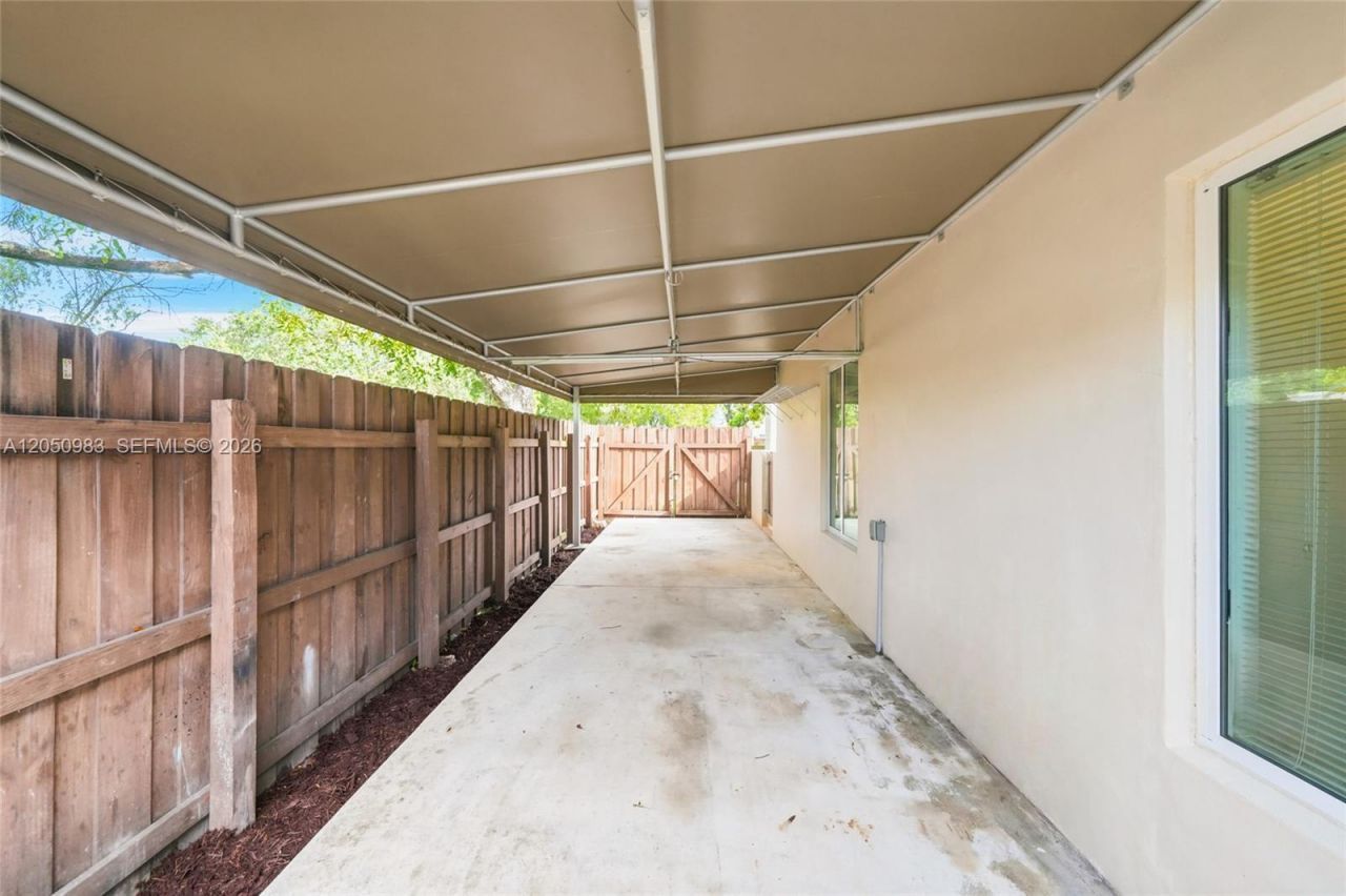 12446 SW 115th Ter, Miami, FL 33186 Photo