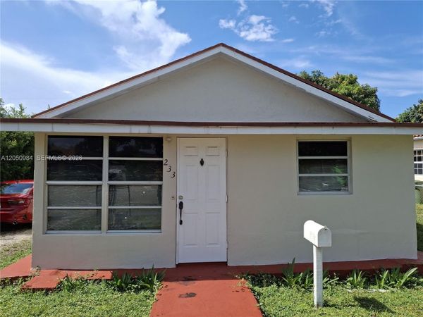 233 E 15th St , Hialeah, FL 33010