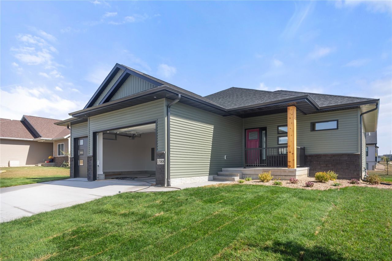1388 Cardinal Drive, Fairfax, IA 52228 Main Photo