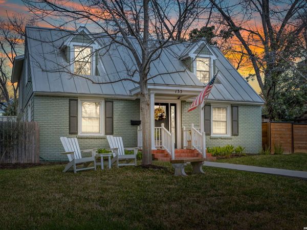 135 Blue Bonnet Blvd, Alamo Heights, TX 78209