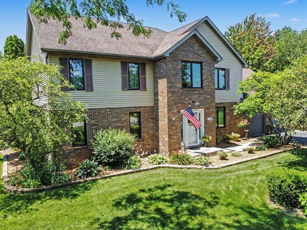 11108 Oregon Lane , Crown Point, IN 46307