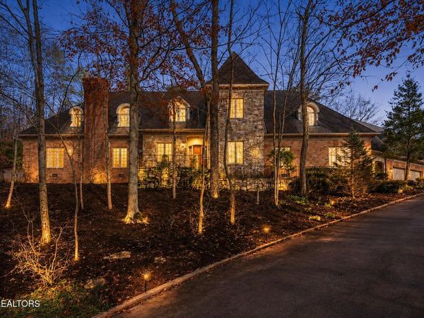 132 Amanda Drive, Oak Ridge, TN 37830