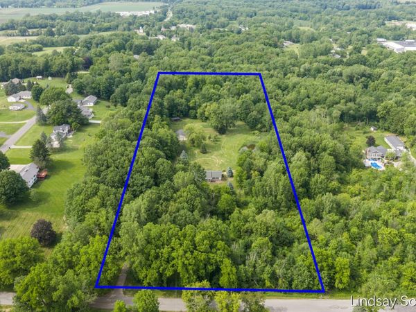 1525 104th Street SW, Byron Center, MI 49315
