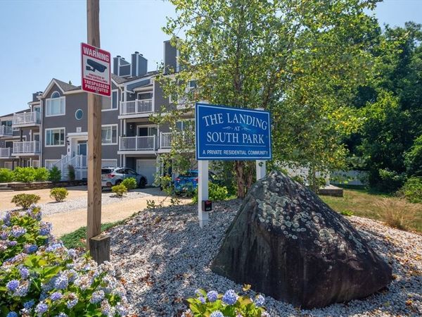 700 Shore Drive, Unit 3-303, Fall River, MA 02721
