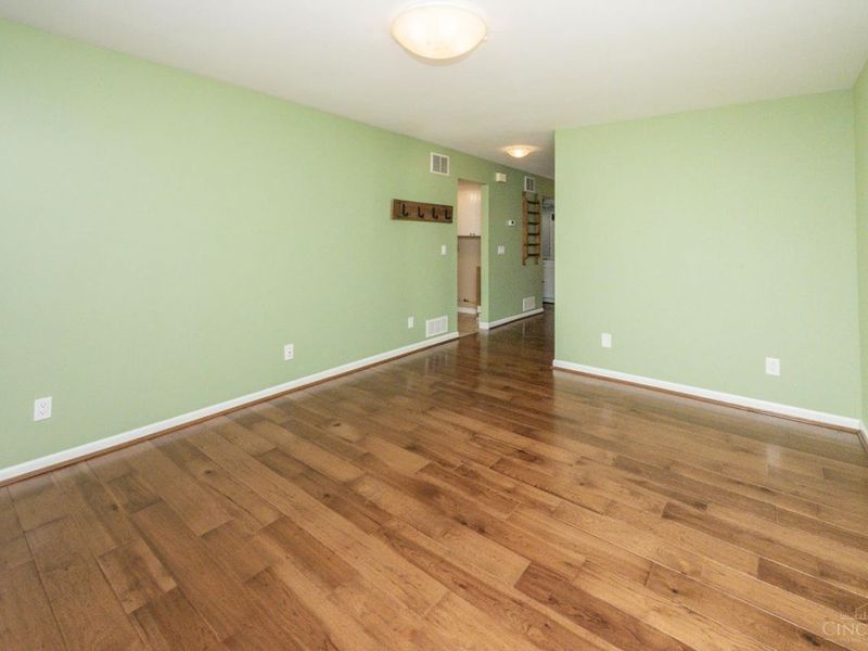 291 Jonathan Court, Union Twp, OH 45255 Photo 4