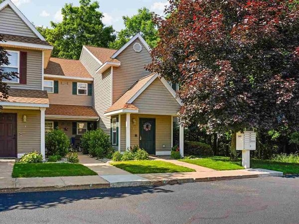 13401 Creekside Lane, Unit 8, Charlevoix, MI 49720