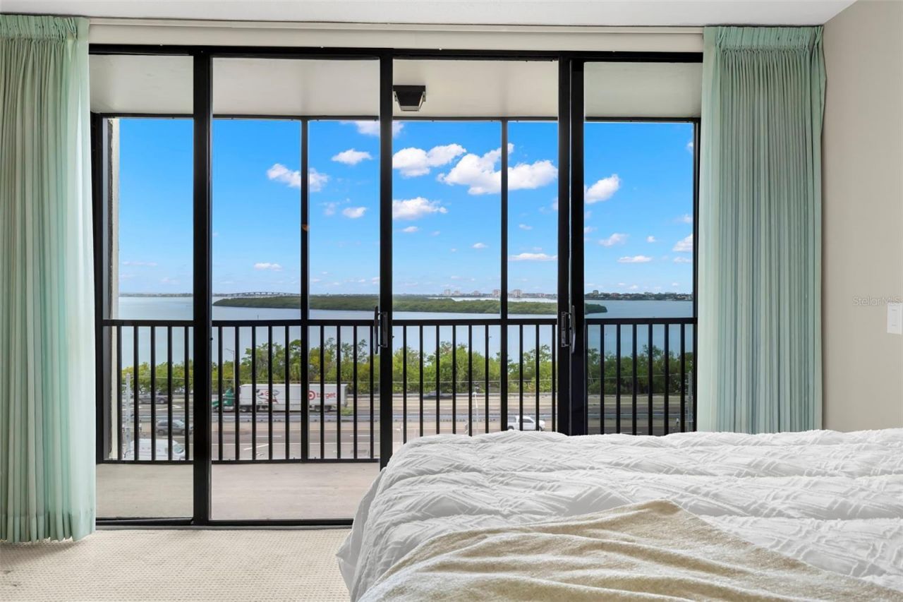 7100 Sunshine Skyway Lane S, Unit 704, Saint Petersburg, FL 33711 Photo