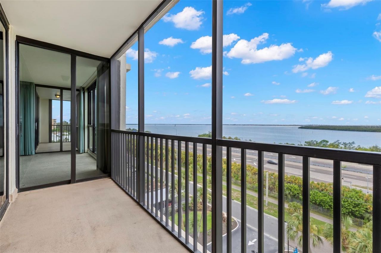 7100 Sunshine Skyway Lane S, Unit 704, Saint Petersburg, FL 33711 Photo
