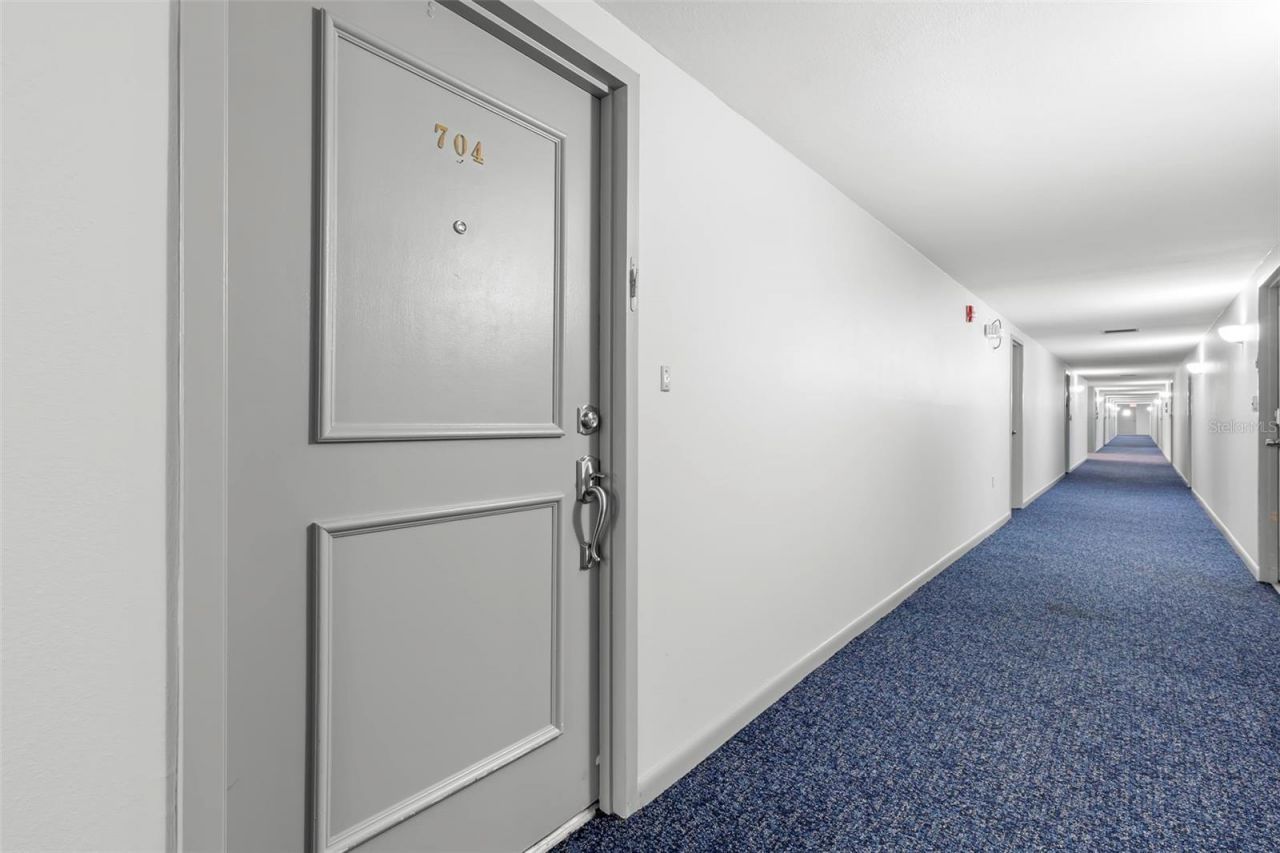7100 Sunshine Skyway Lane S, Unit 704, Saint Petersburg, FL 33711 Photo