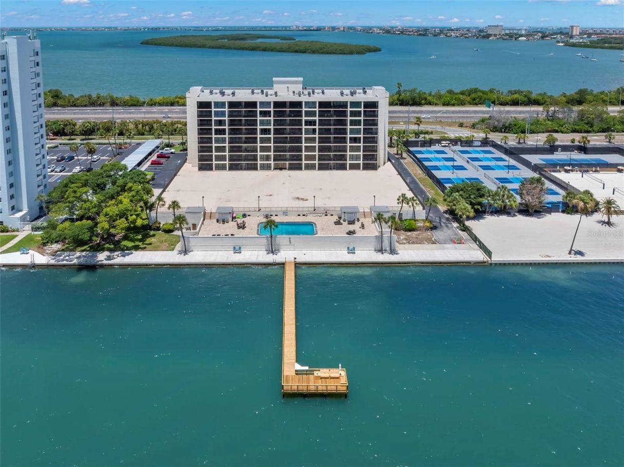 7100 Sunshine Skyway Lane S, Unit 704, Saint Petersburg, FL 33711 Photo