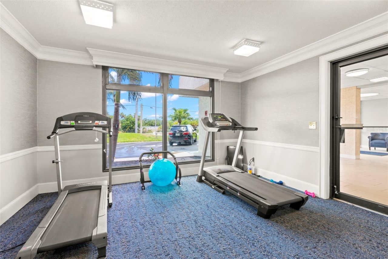 7100 Sunshine Skyway Lane S, Unit 704, Saint Petersburg, FL 33711 Photo