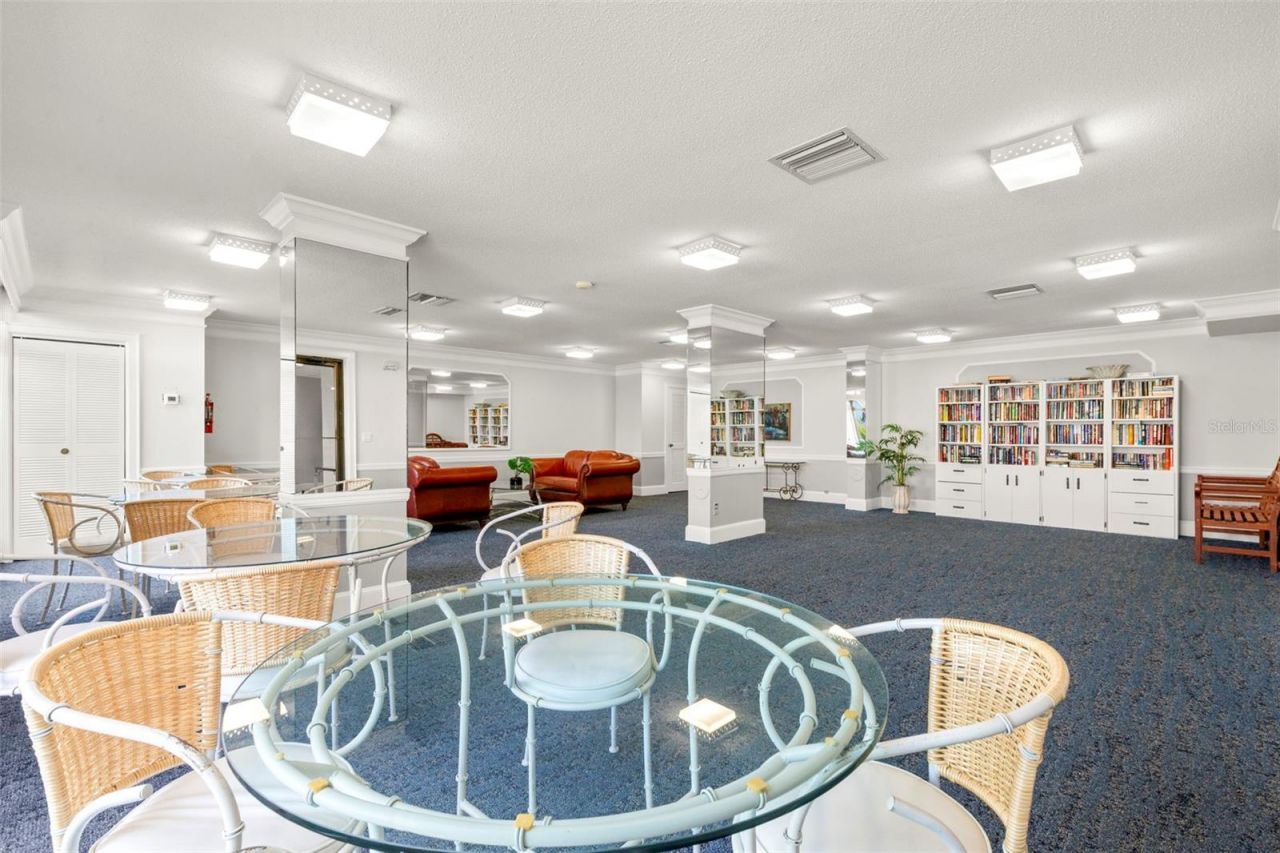 7100 Sunshine Skyway Lane S, Unit 704, Saint Petersburg, FL 33711 Photo