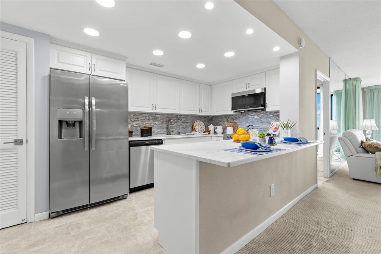 7100 Sunshine Skyway Lane S, Unit 704, Saint Petersburg, FL 33711 Photo