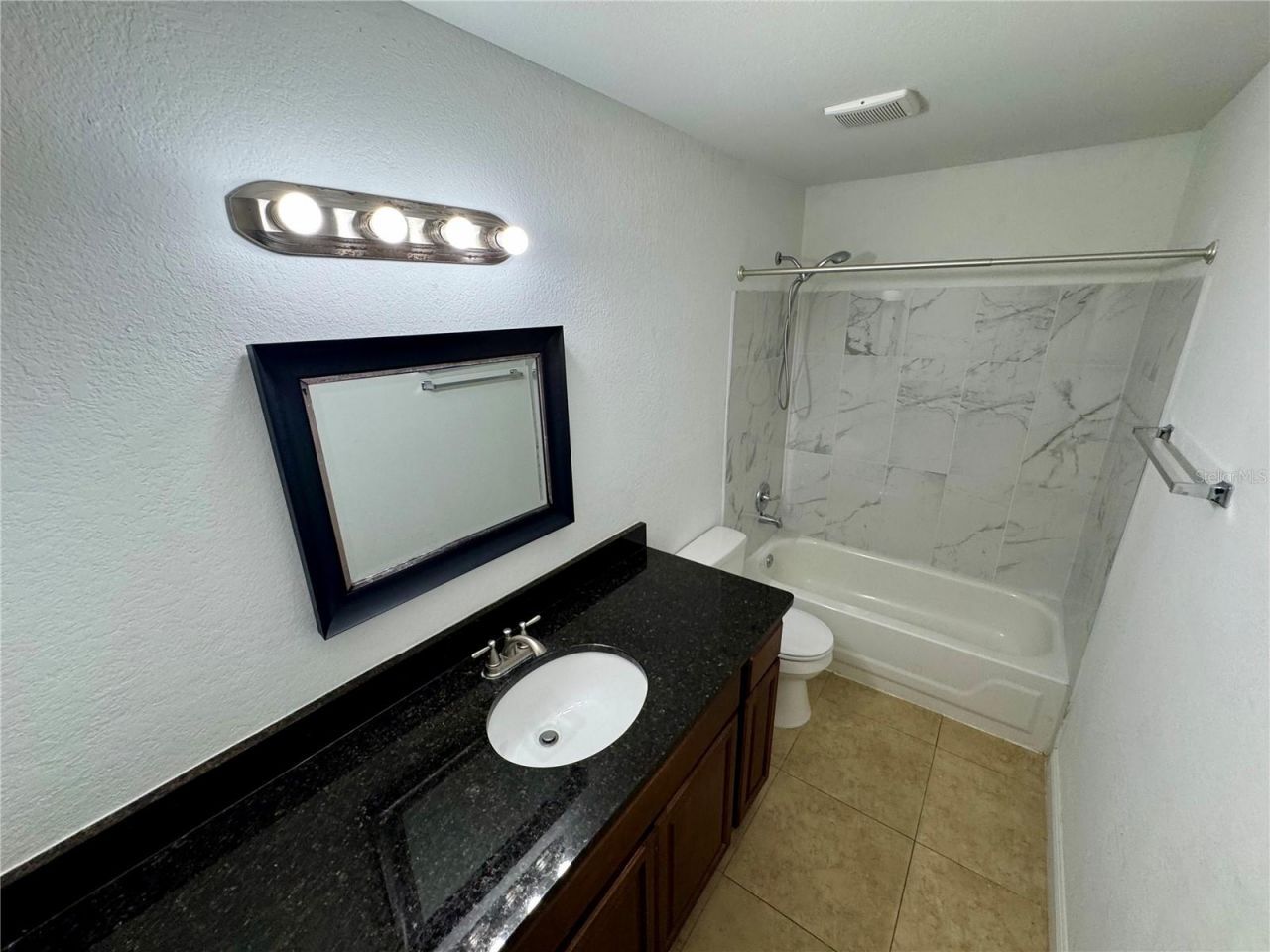 5533 Chrishire Way , Unit F207, Orlando, FL 32822 Photo