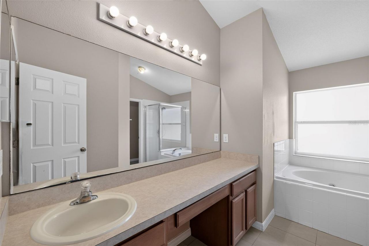 4027 Longworth Loop , Kissimmee, FL 34744 Photo