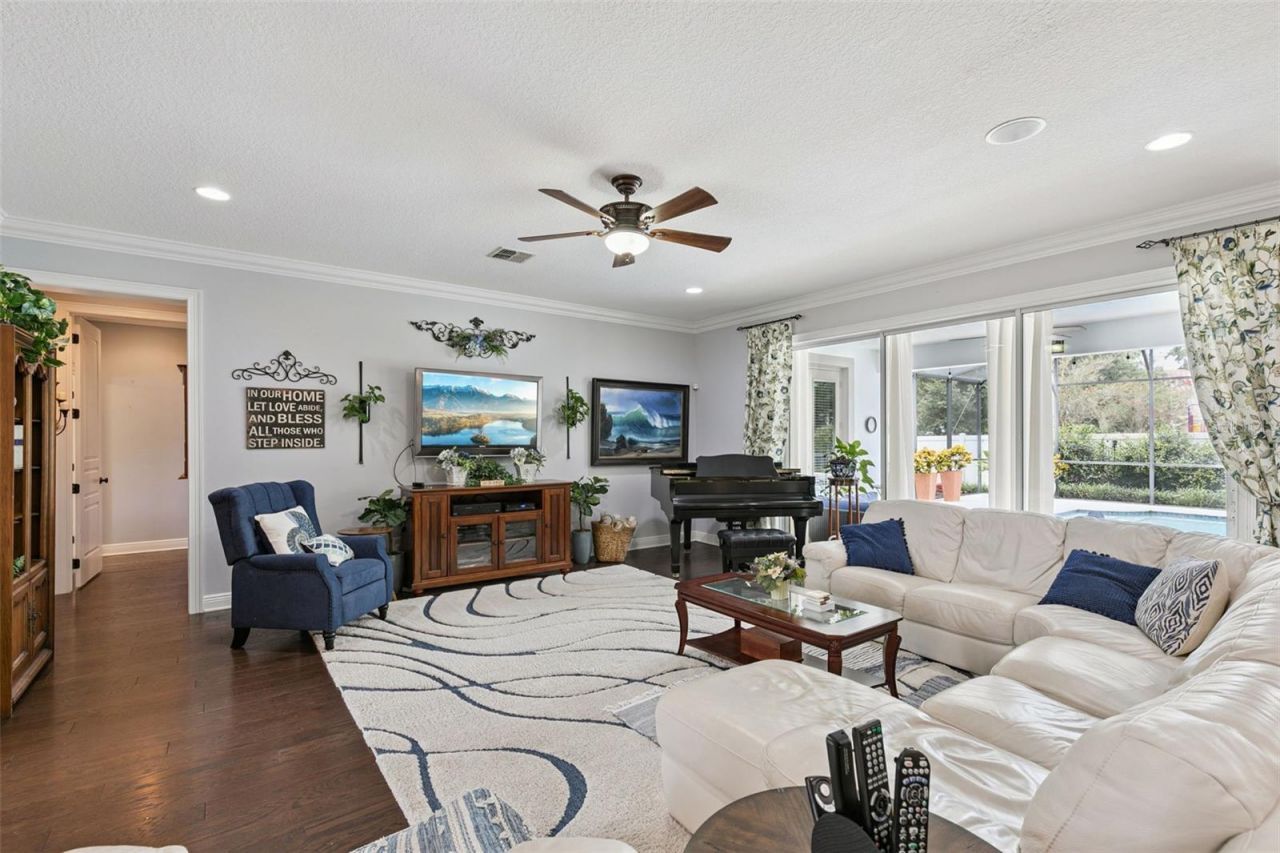 4017 Isle Vista Avenue , Orlando, FL 32812 Photo