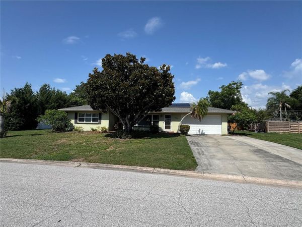 2323 ALPINE AVENUE , SARASOTA, FL 34239